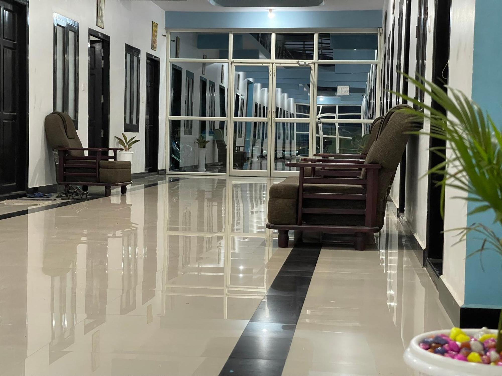 Nilastay Emirates Kazhakuttam Экстерьер фото